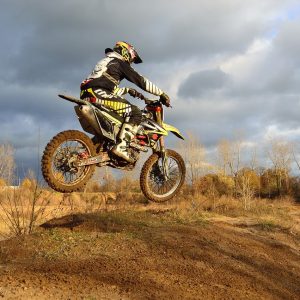 dirt-bike-209489_1280-2-1